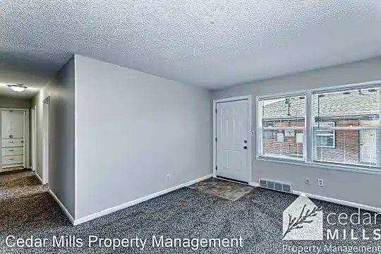 1412 N Volutsia Photo 1