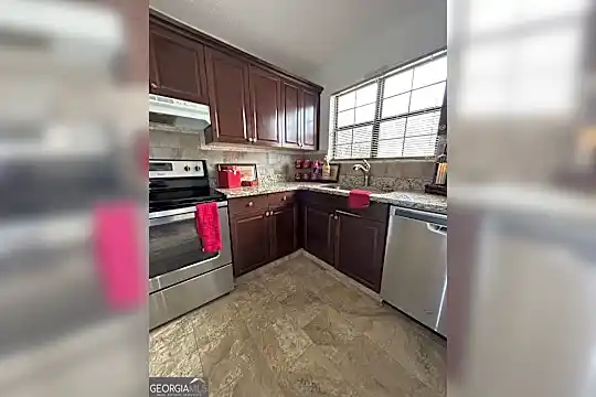 2507 Hidden Cove Ct #C Photo 2