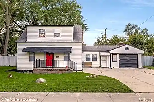 6881 Inkster Rd Photo 2