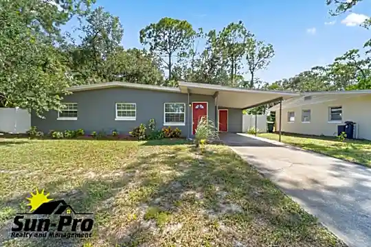 1625 3rd St Photo 1
