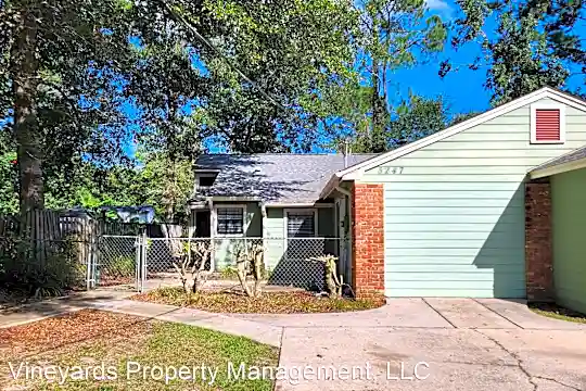 3247 Albert Dr Photo 1