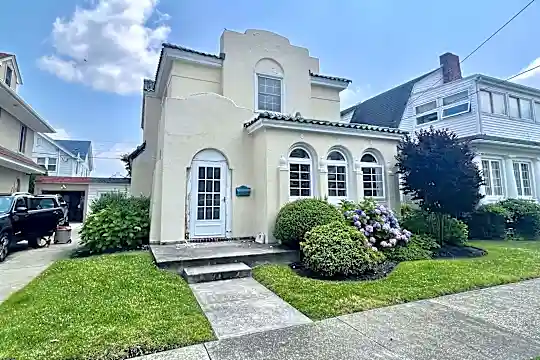 15 N Brunswick Ave Photo 2