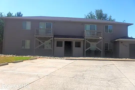 1658 Bramble Pl Photo 2