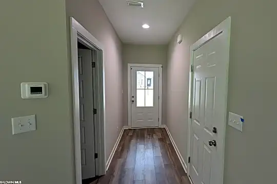 307 Kennesaw Ave Photo 2