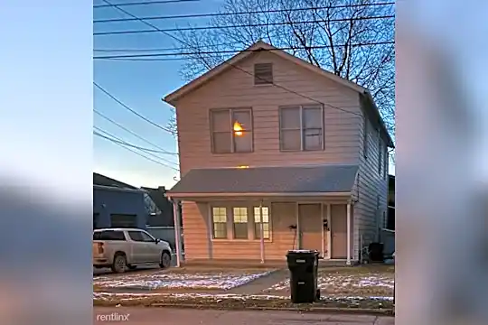 1828 Main St Photo 1