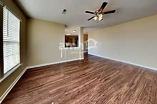120 Denby Drive Photo 2