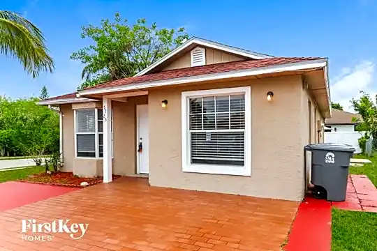 5725 Boynton Cove Way Photo 2