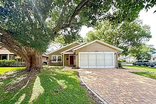 1437 Auburn Green Loop Photo 1