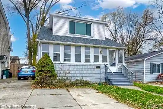 790 Jewell St Photo 2