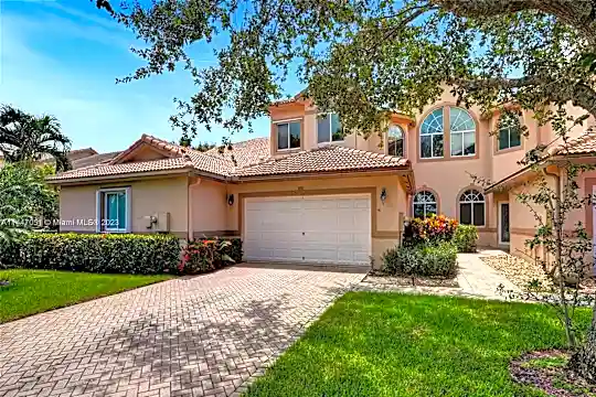 5127 Madison Lakes Cir E Photo 2