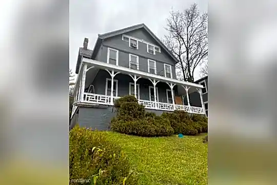 2452 River Rd Photo 1