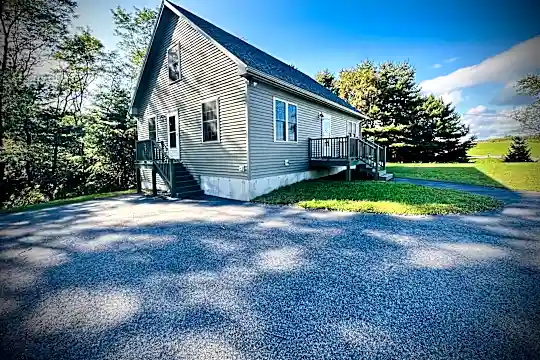180 Hollis Rd Photo 1