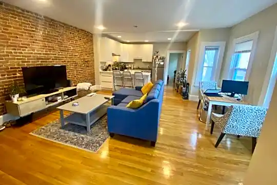 18 Chandler St Photo 1