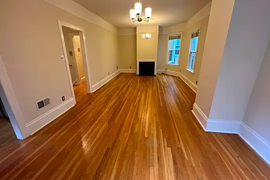 236 Myrtle St Photo 2