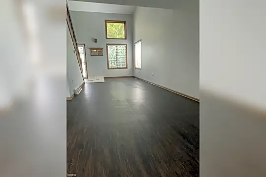 2345 Darwin Ln Photo 2