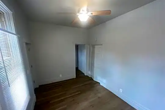 116 Center St Photo 1
