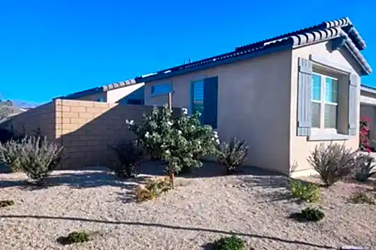 frontside of home.jpg
