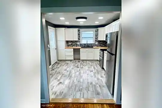 7807 NY-5 Photo 1