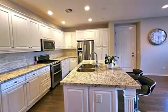 16421 Veridian Cir Photo 2