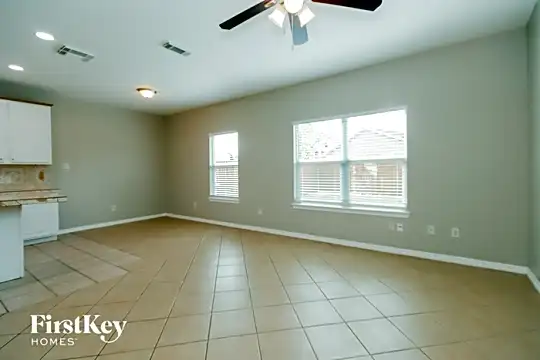 10039 Sweet Olive Way Photo 2
