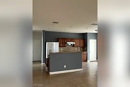 7564 Paso Robles Ave Photo 2