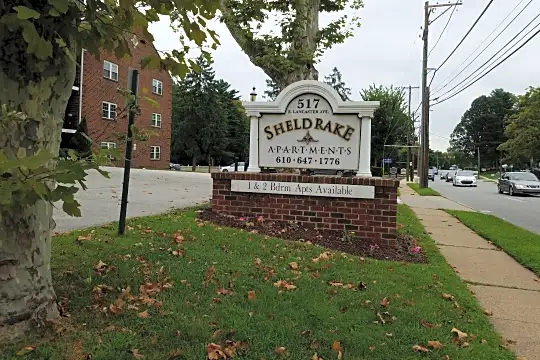 Sheldrake Apartments Photo 2