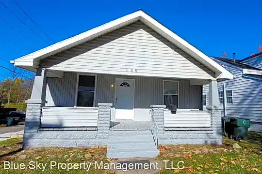 616 W Queen St Photo 1