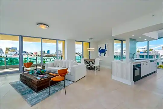 1455 Ocean Dr #602 Photo 2