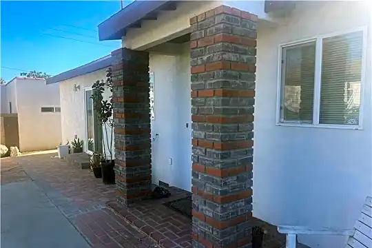 815 W 134th St Photo 1