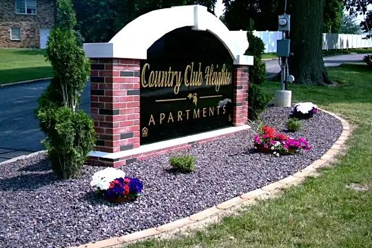Country Club Heights Photo 1