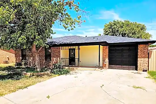 8203 Waco Ave Photo 1