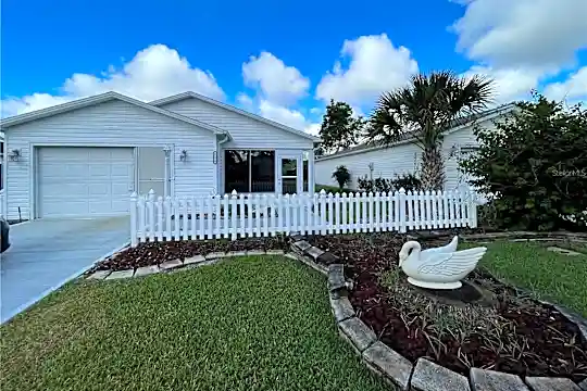 2174 Estevez Dr Photo 1
