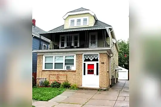 315 Commonwealth Ave Photo 1