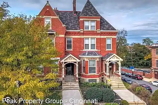 2365 Auburn Ave Photo 1
