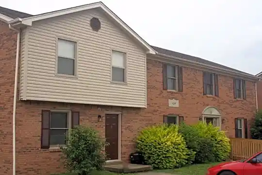 124 Maple Hill Dr Photo 1