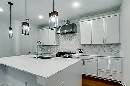 1925 California Dr #3 Photo 2