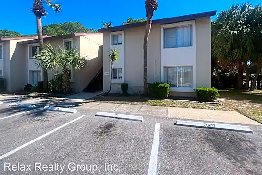2610 Pine Lake Terrace Unit D Photo 2