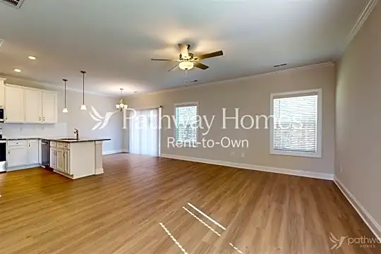 121 S Sina St Photo 2