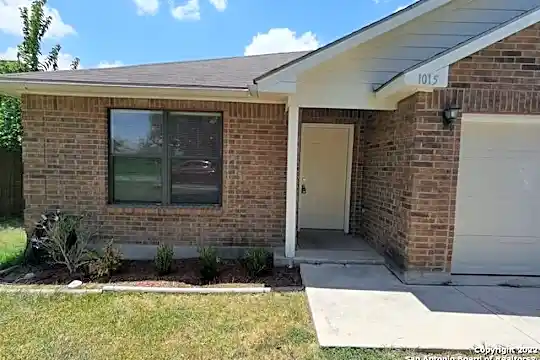 1015 Boling Brook St Photo 1