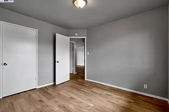 8.jpeg