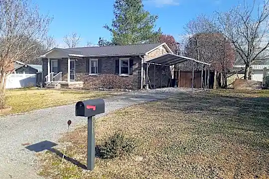 111 Jenny Lynn St Photo 1