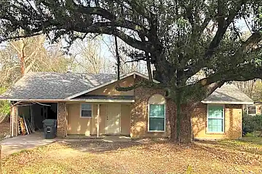 804 Pinkerton Dr Photo 1