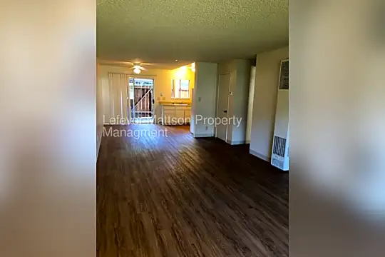 455 Fleming Ave E Photo 1