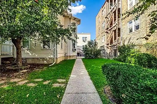 4416 W Armitage Ave #2 Photo 1