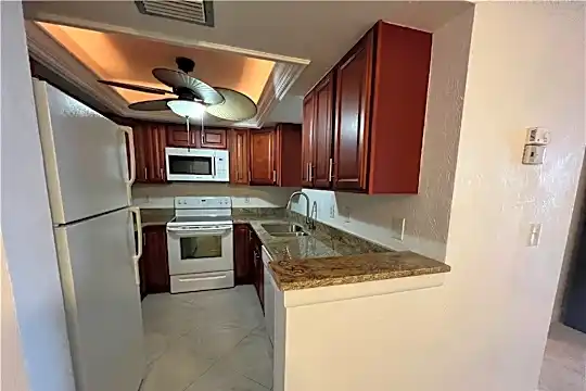 3490 N Key Dr #301 Photo 2