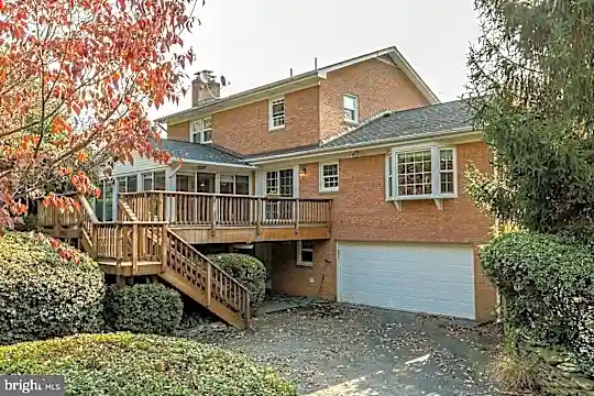 2709 Elsmore St Photo 1