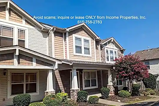 735 Tulip Grove Rd Photo 2