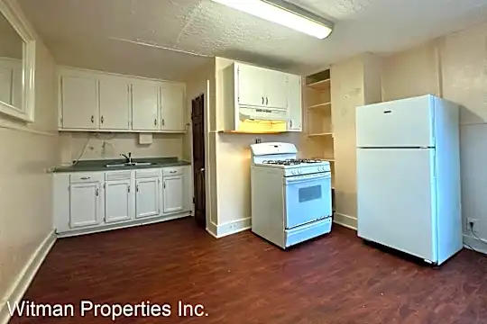 40 Mechanic St Photo 1