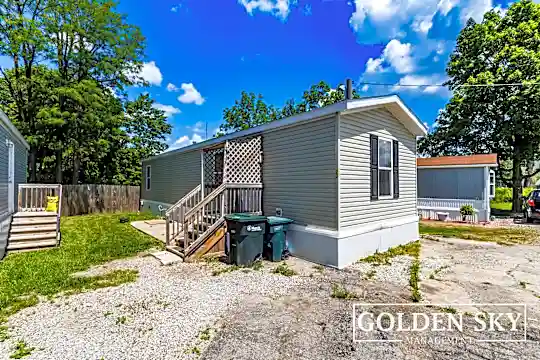 1501 E Yale Ave Photo 1