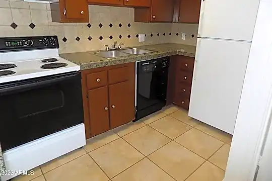 700 W University Dr #209 Photo 1